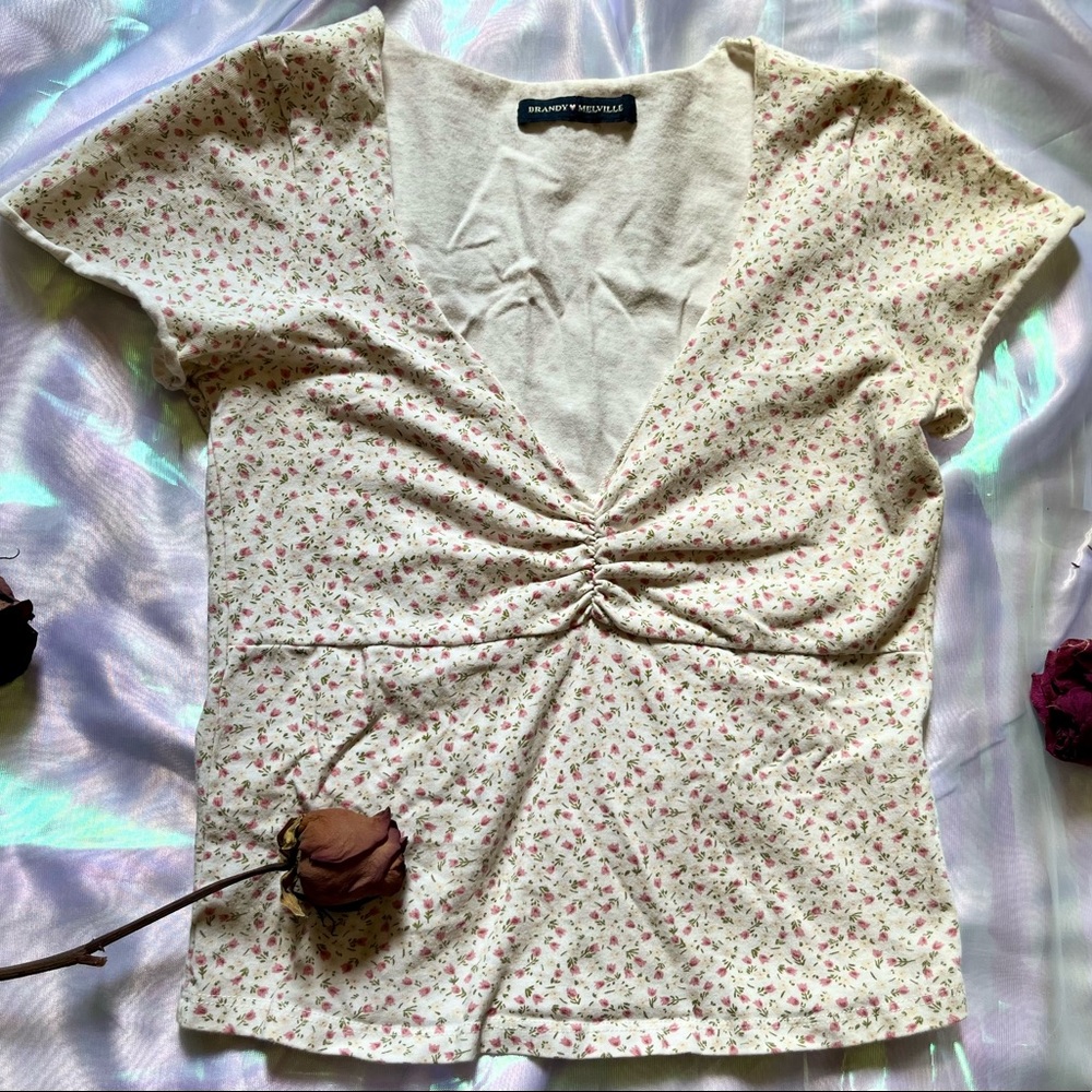 Brandy Melville shirt